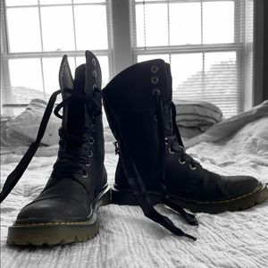 Dr. martens black Yuba ribbon lace combat boot